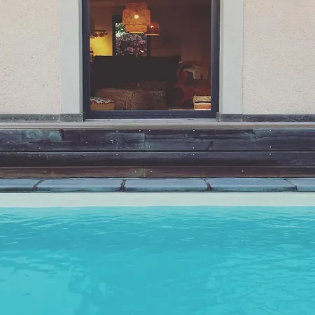 Le Petit Bali Spacieuse Pour 8 Avec Piscine بيت للعطل *
