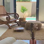 Holiday home Le Petit Bali Spacieuse Pour 8 Avec Piscine