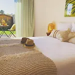 Le Petit Bali Spacieuse Pour 8 Avec Piscine Holiday home
