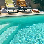 Holiday home Le Petit Bali Spacieuse Pour 8 Avec Piscine *