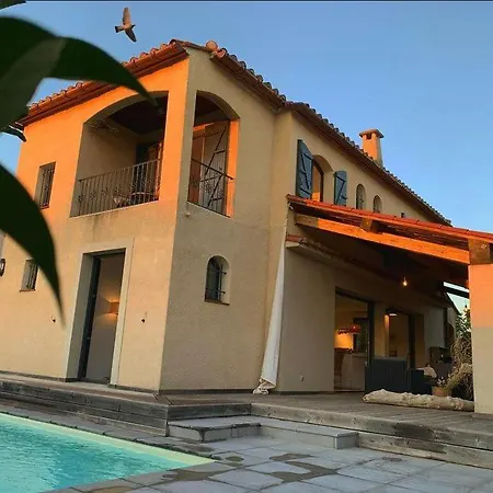 Feriehus Le Petit Bali Spacieuse Pour 8 Avec Piscine