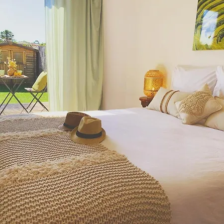 Le Petit Bali Spacieuse Pour 8 Avec Piscine Hébergement de vacances