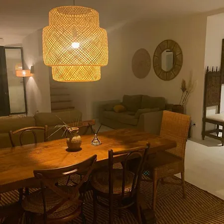 Le Petit Bali Spacieuse Pour 8 Avec Piscine 別荘 *