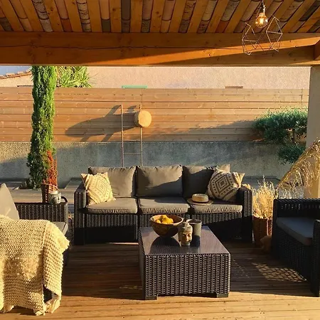 Hébergement de vacances Le Petit Bali Spacieuse Pour 8 Avec Piscine