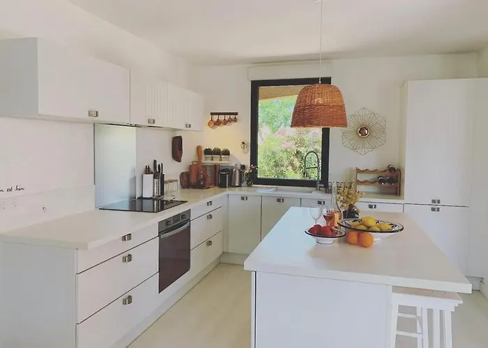 بيت للعطل Le Petit Bali Spacieuse Pour 8 Avec Piscine *