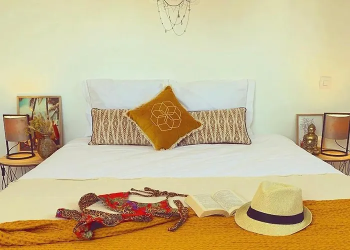 Le Petit Bali Spacieuse Pour 8 Avec Piscine بيت للعطل