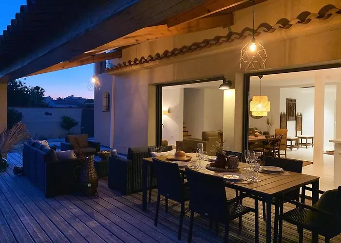 Le Petit Bali Spacieuse Pour 8 Avec Piscine بيت للعطل سان سيبريان