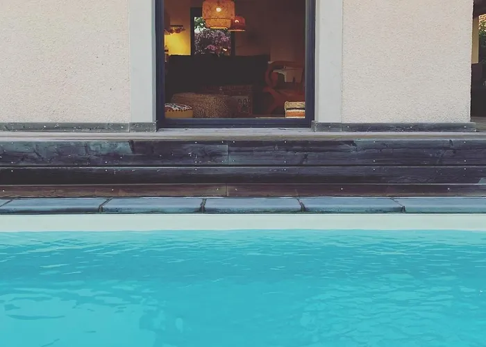 Le Petit Bali Spacieuse Pour 8 Avec Piscine بيت للعطل *